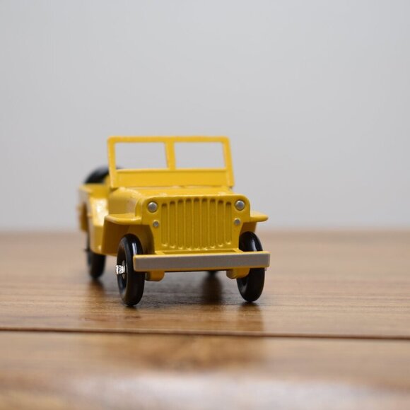 Dinky Toys Yellow Version Civile JEEP Diecast 1/43 Scale 24M Miniatures Mattel - Picture 4 of 7
